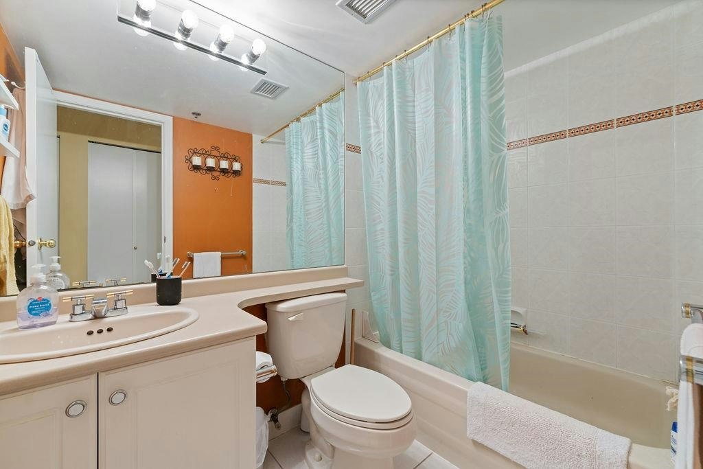 404-238 Alvin Narod Mews, Vancouver, BC, V6B 5Z3 - 24
