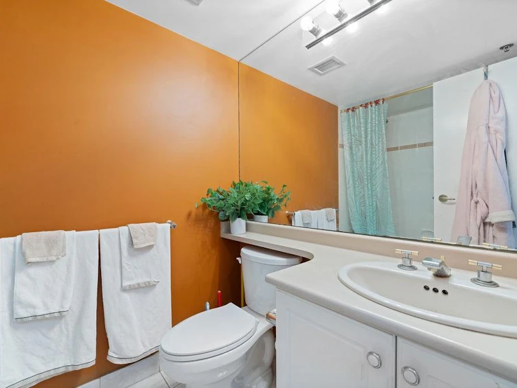 404-238 Alvin Narod Mews, Vancouver, BC, V6B 5Z3 - 17