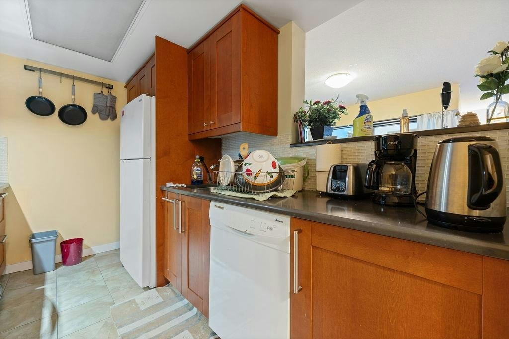 404-238 Alvin Narod Mews, Vancouver, BC, V6B 5Z3 - 10