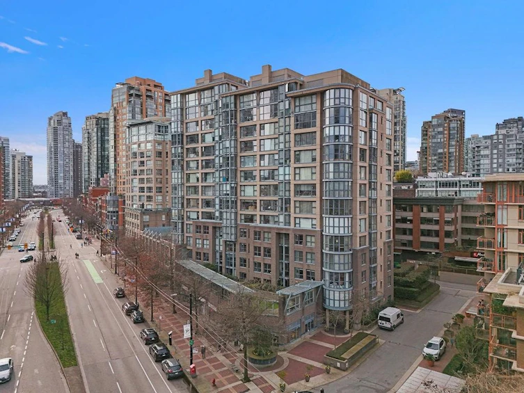 404-238 Alvin Narod Mews, Vancouver, BC, V6B 5Z3 - 35