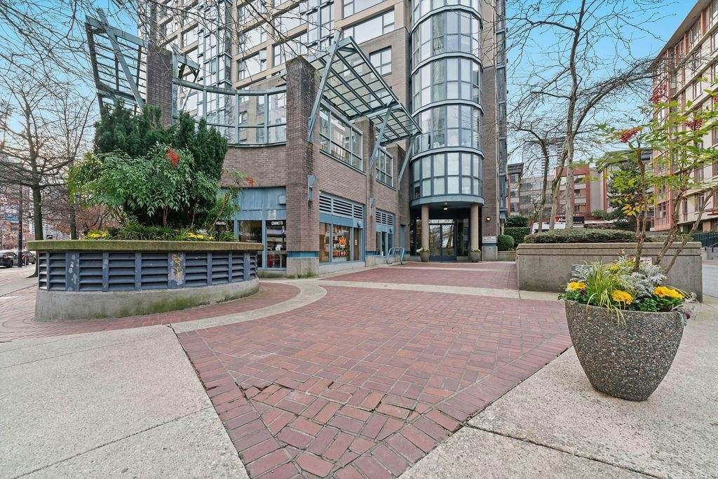 404-238 Alvin Narod Mews, Vancouver, BC, V6B 5Z3 - 32