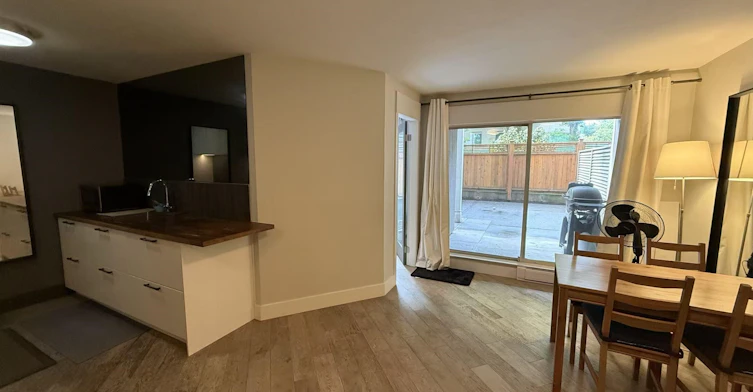 101-985 W 10th Avenue, Vancouver, BC, V5Z 1L9 - 2