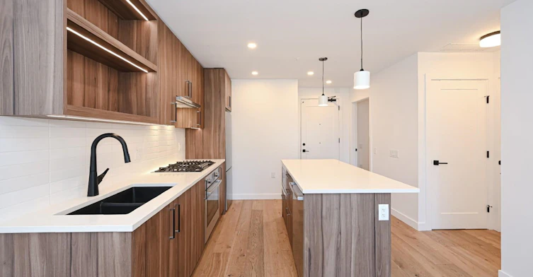 2xx-6859 Cambie Street, Vancouver, BC, V6P 3H1 - 3