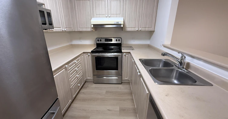 57-3436 Terra Vita Place, Vancouver, BC, V5K 5H6 - 8