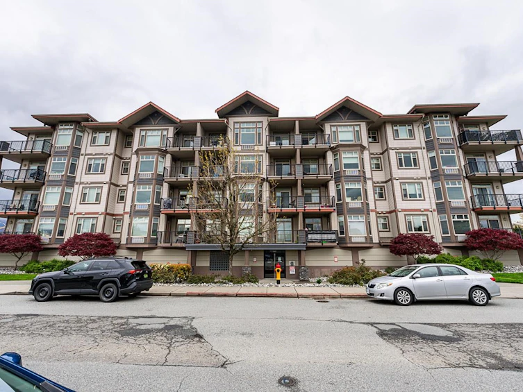 204-46021 Second Avenue, Chilliwack, BC, V2P 1S6 - 2