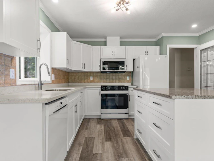 5709 Stonehaven Street, Chilliwack, BC, V2R 3Y6 - 4