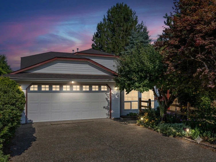 5709 Stonehaven Street, Chilliwack, BC, V2R 3Y6