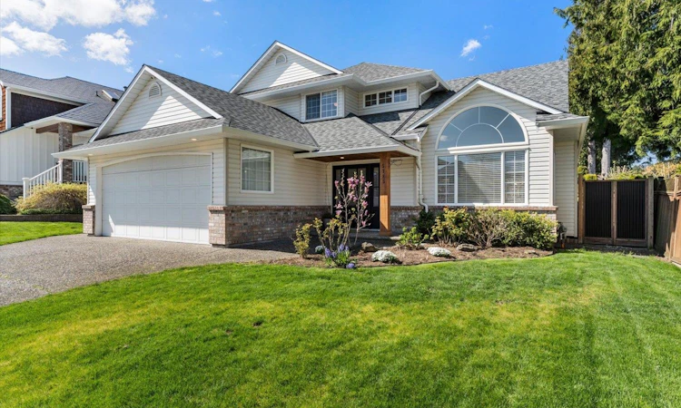 5785 Canterbury Drive