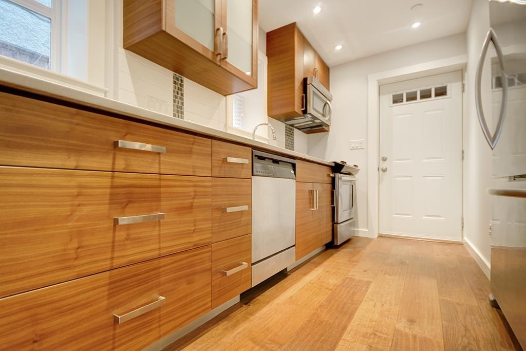 2-1130 E 14th Avenue, Vancouver, BC, V5T 2P3 - 11