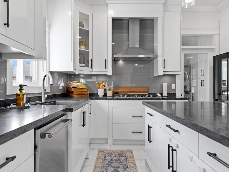 18080 67 Avenue, Surrey, BC, V3S 8C3 - 11