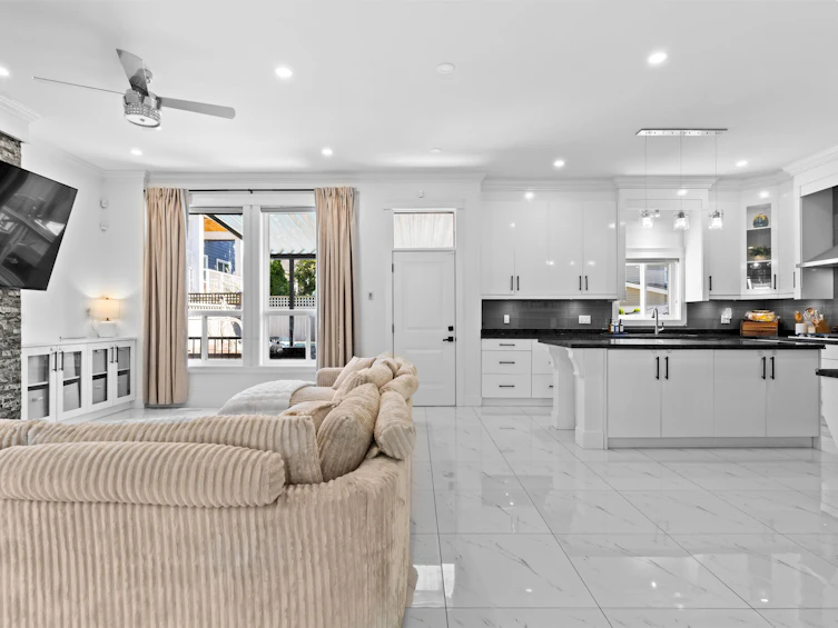 18080 67 Avenue, Surrey, BC, V3S 8C3 - 22