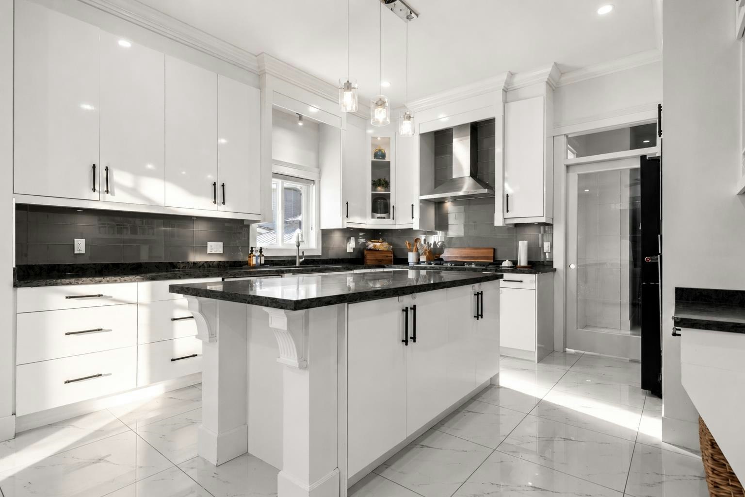 18080 67 Avenue, Surrey, BC, V3S 8C3 - 8