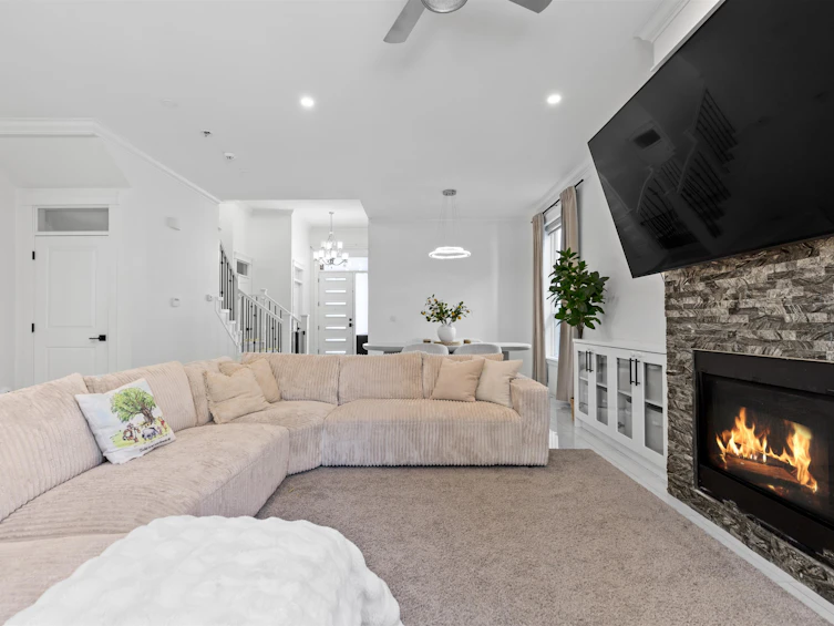 18080 67 Avenue, Surrey, BC, V3S 8C3 - 21