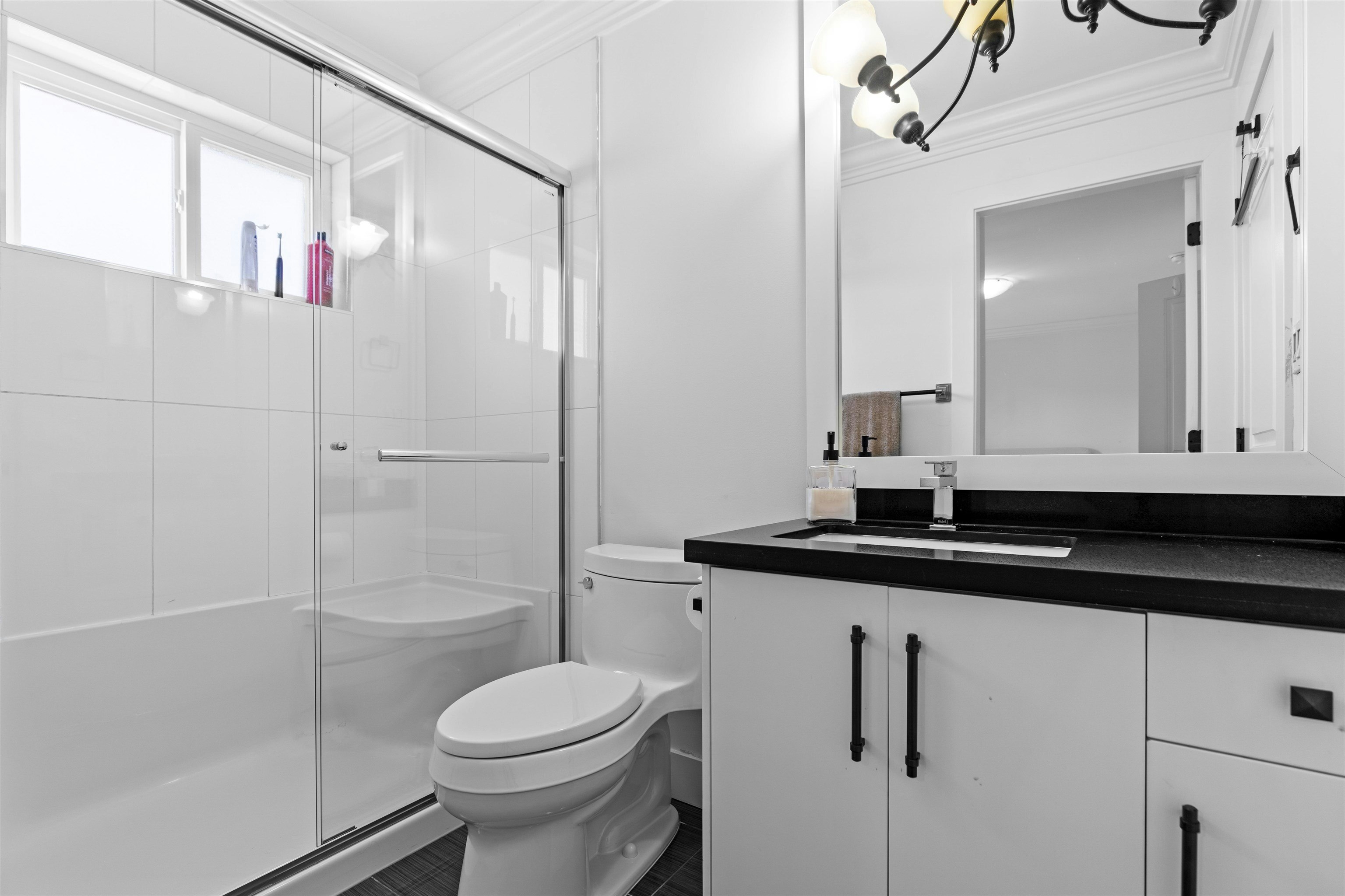 18080 67 Avenue, Surrey, BC, V3S 8C3 - 19