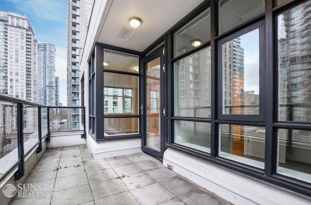 706-988 Richards Street, Vancouver, BC, V6B 8R2 - 11