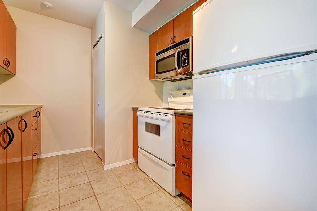 911-2763 Chandlery Place, Vancouver, BC, V5S 4V4 - 16
