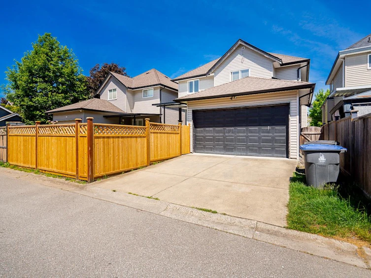 19338 72a Avenue, Surrey, BC, V4N 5X9 - 39