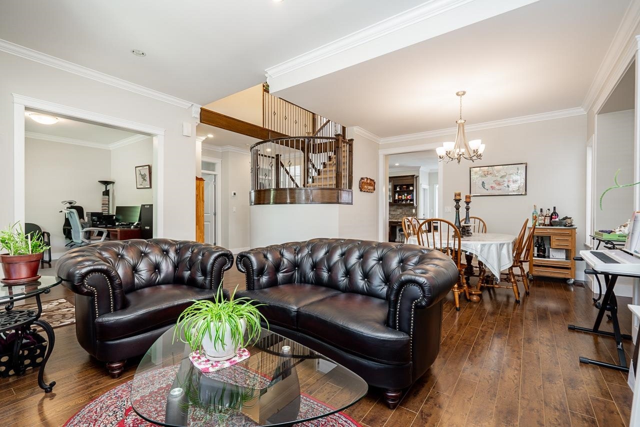 19338 72a Avenue, Surrey, BC, V4N 5X9 - 5