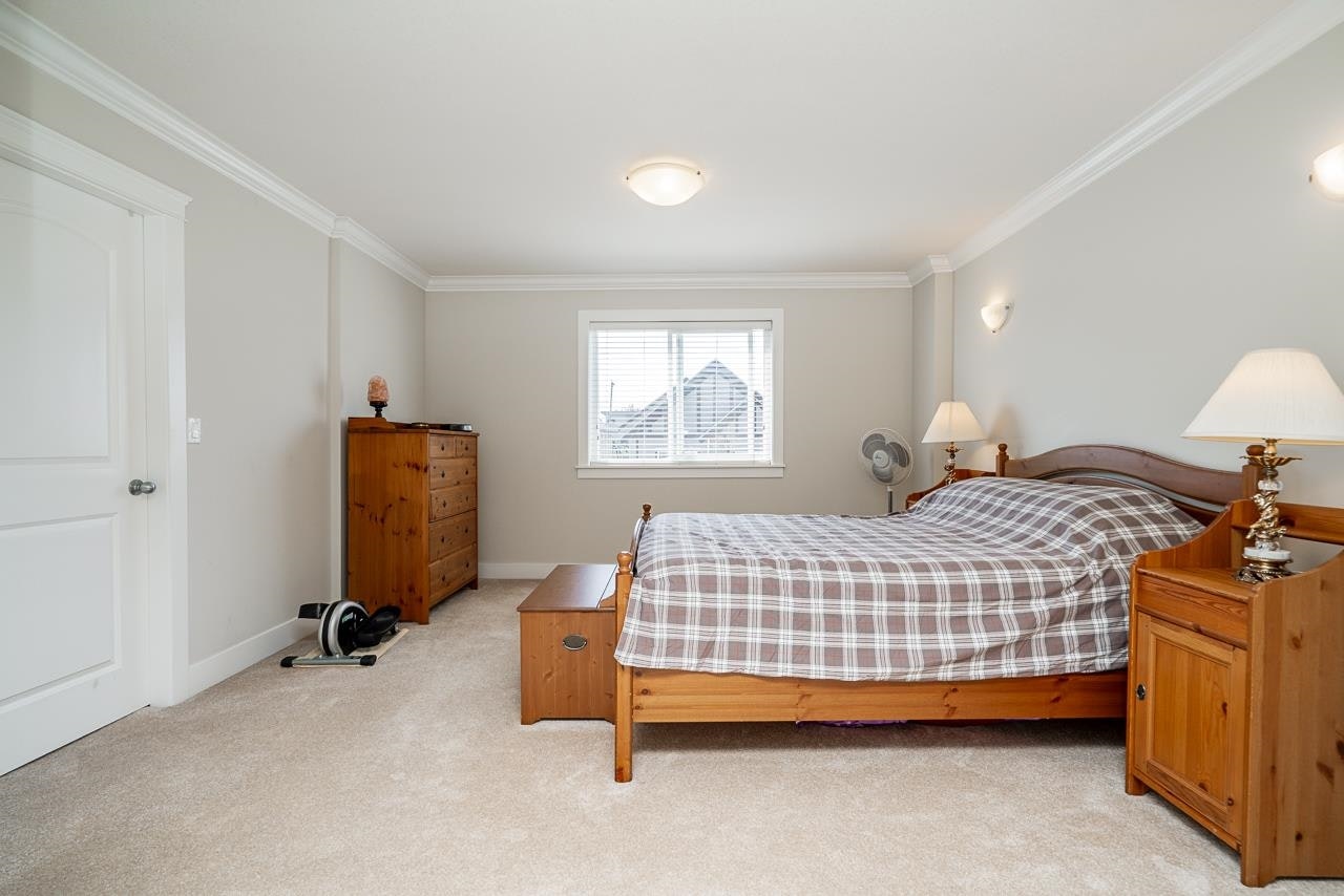 19338 72a Avenue, Surrey, BC, V4N 5X9 - 15