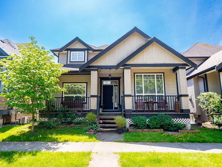 19338 72a Avenue, Surrey, BC, V4N 5X9