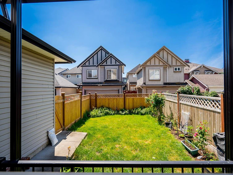 19338 72a Avenue, Surrey, BC, V4N 5X9 - 35