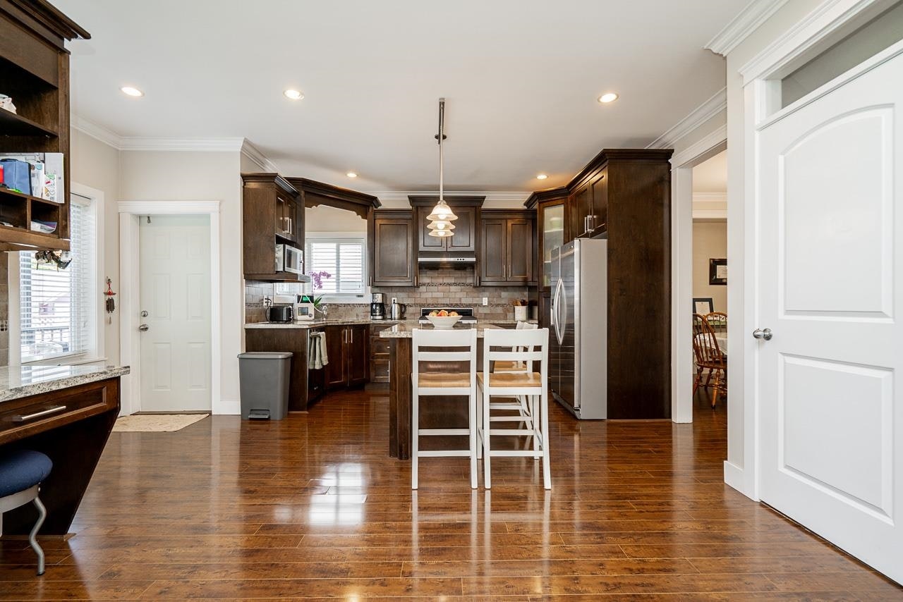 19338 72a Avenue, Surrey, BC, V4N 5X9 - 8