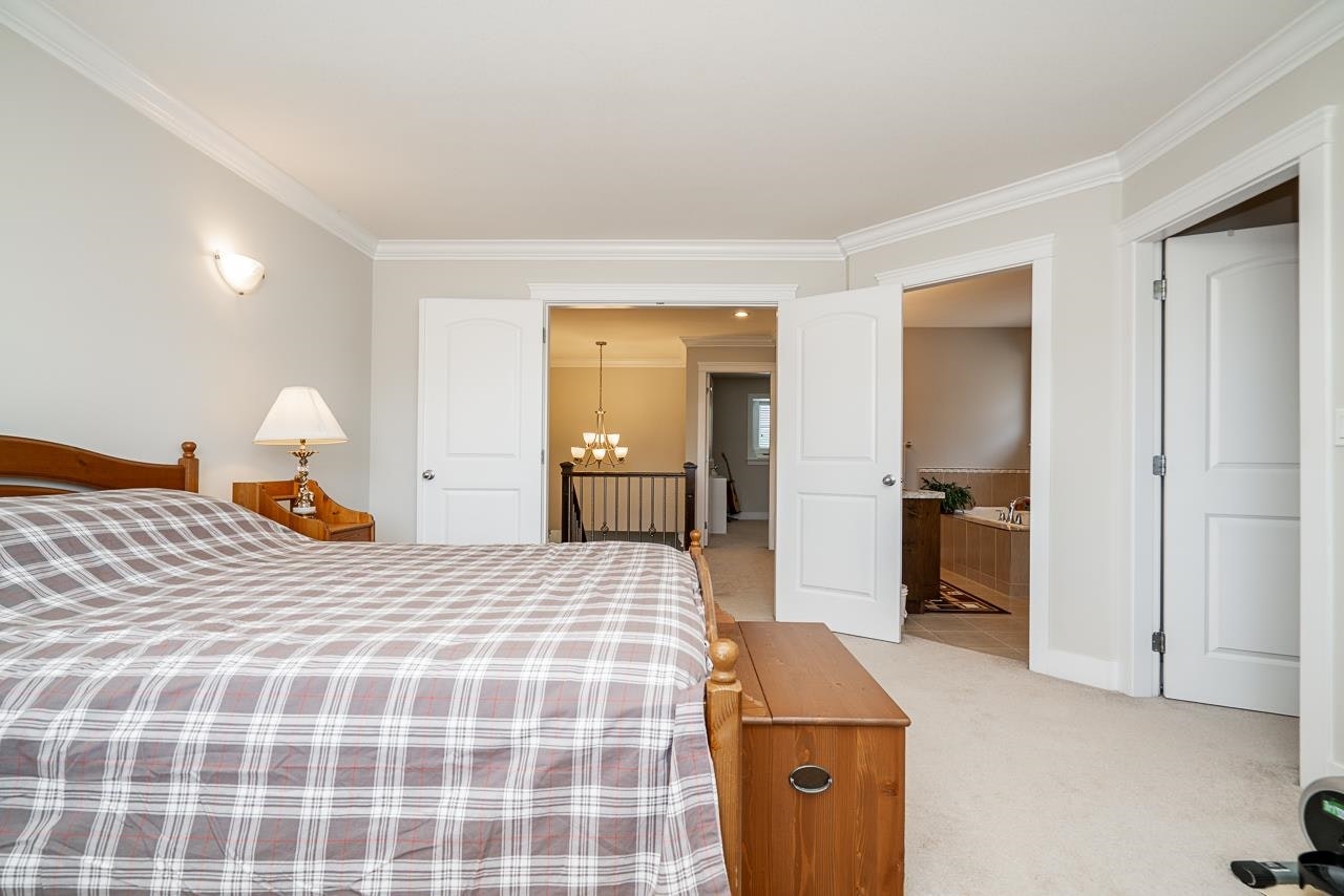 19338 72a Avenue, Surrey, BC, V4N 5X9 - 16