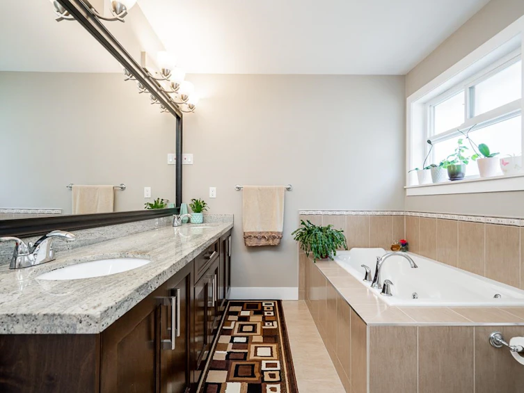 19338 72a Avenue, Surrey, BC, V4N 5X9 - 17