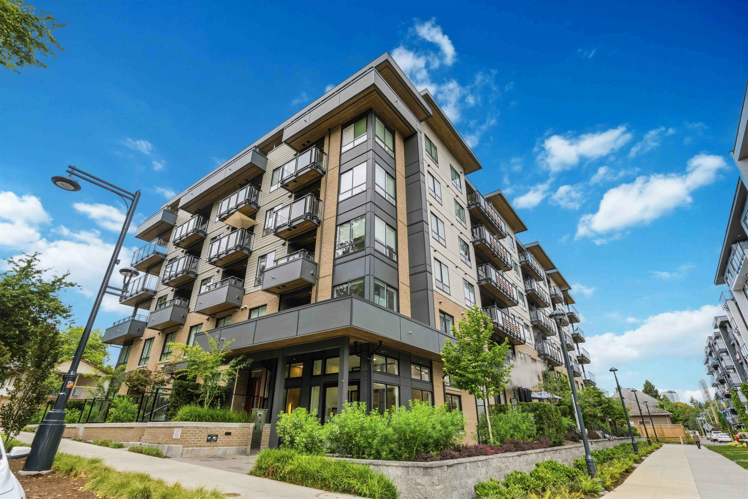 403-13439 94a Avenue, Surrey, BC, V3V 0G9