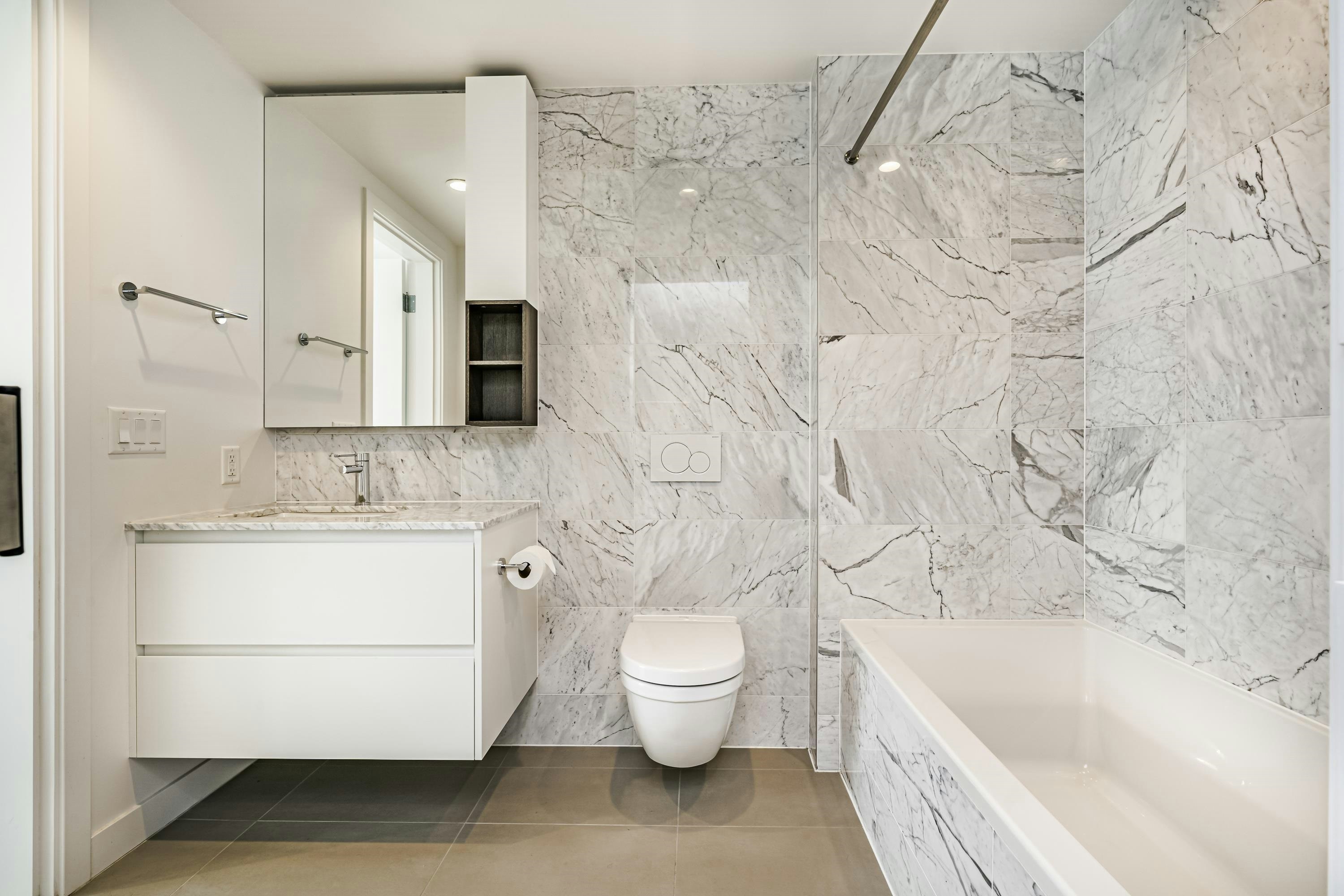 22xx-6000 Mckay Avenue, Burnaby, BC, V5H 0K2 - 8