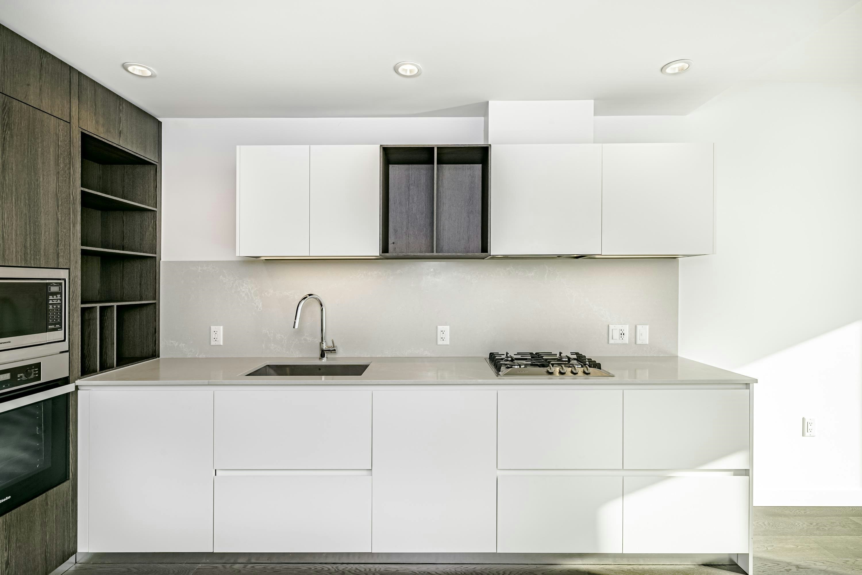 22xx-6000 Mckay Avenue, Burnaby, BC, V5H 0K2