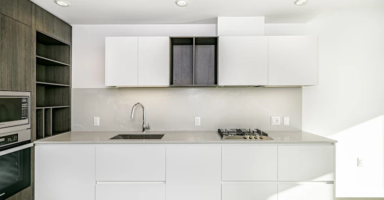 22xx-6000 Mckay Avenue, Burnaby, BC, V5H 0K2