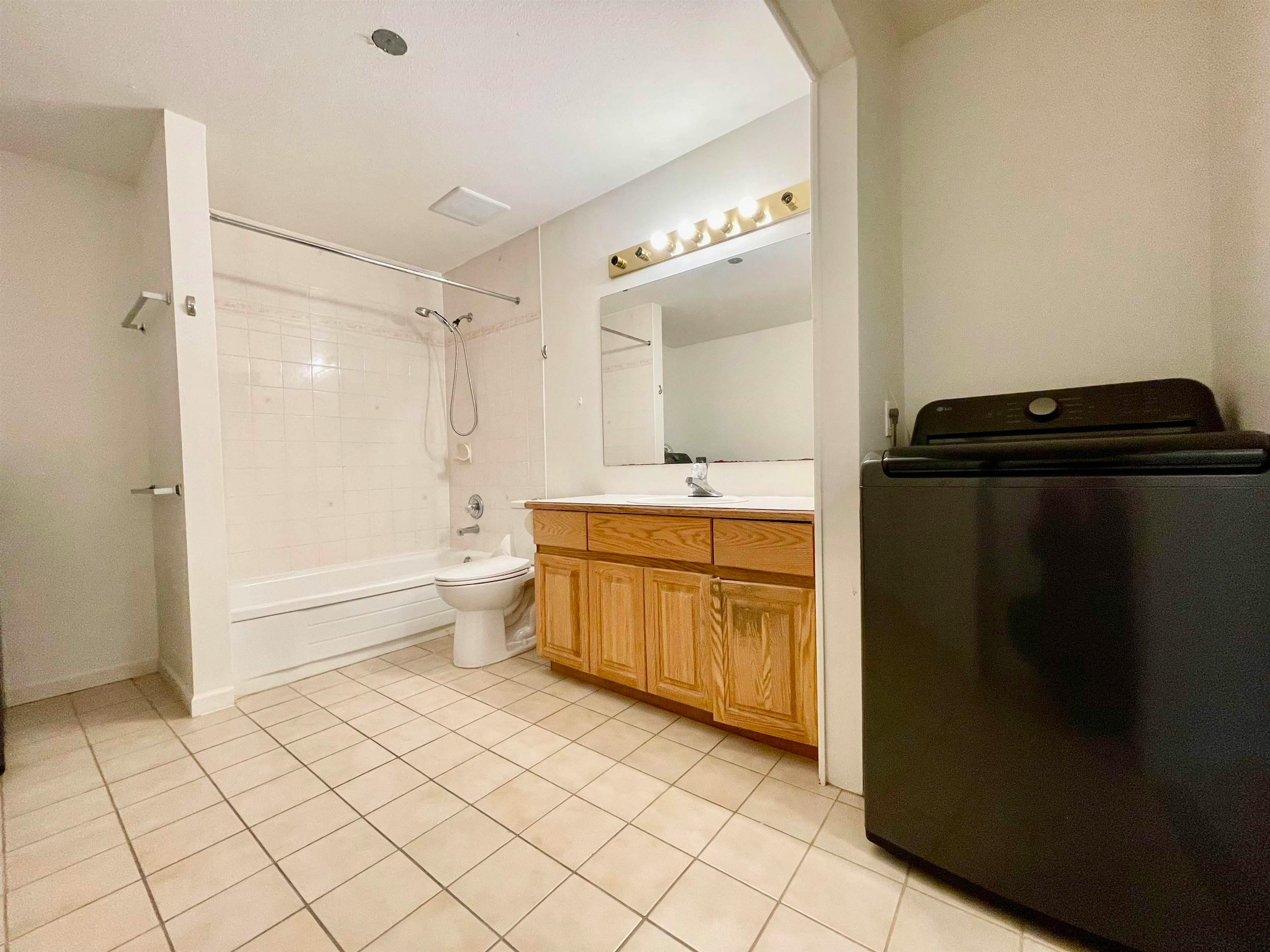 lower level-1073x Walnut Close, Surrey, BC, V4N 1W2 - 14