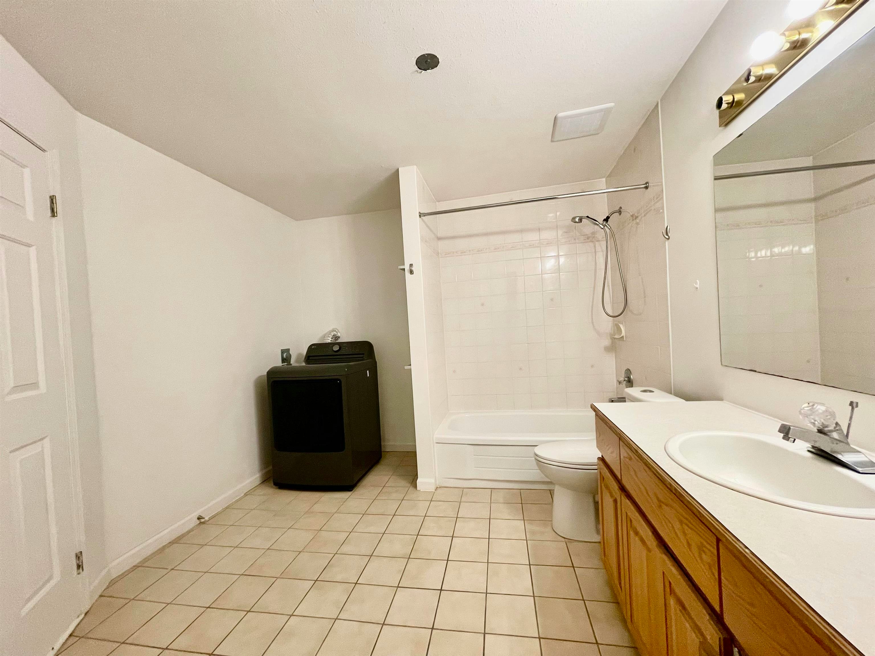 lower level-1073x Walnut Close, Surrey, BC, V4N 1W2 - 15
