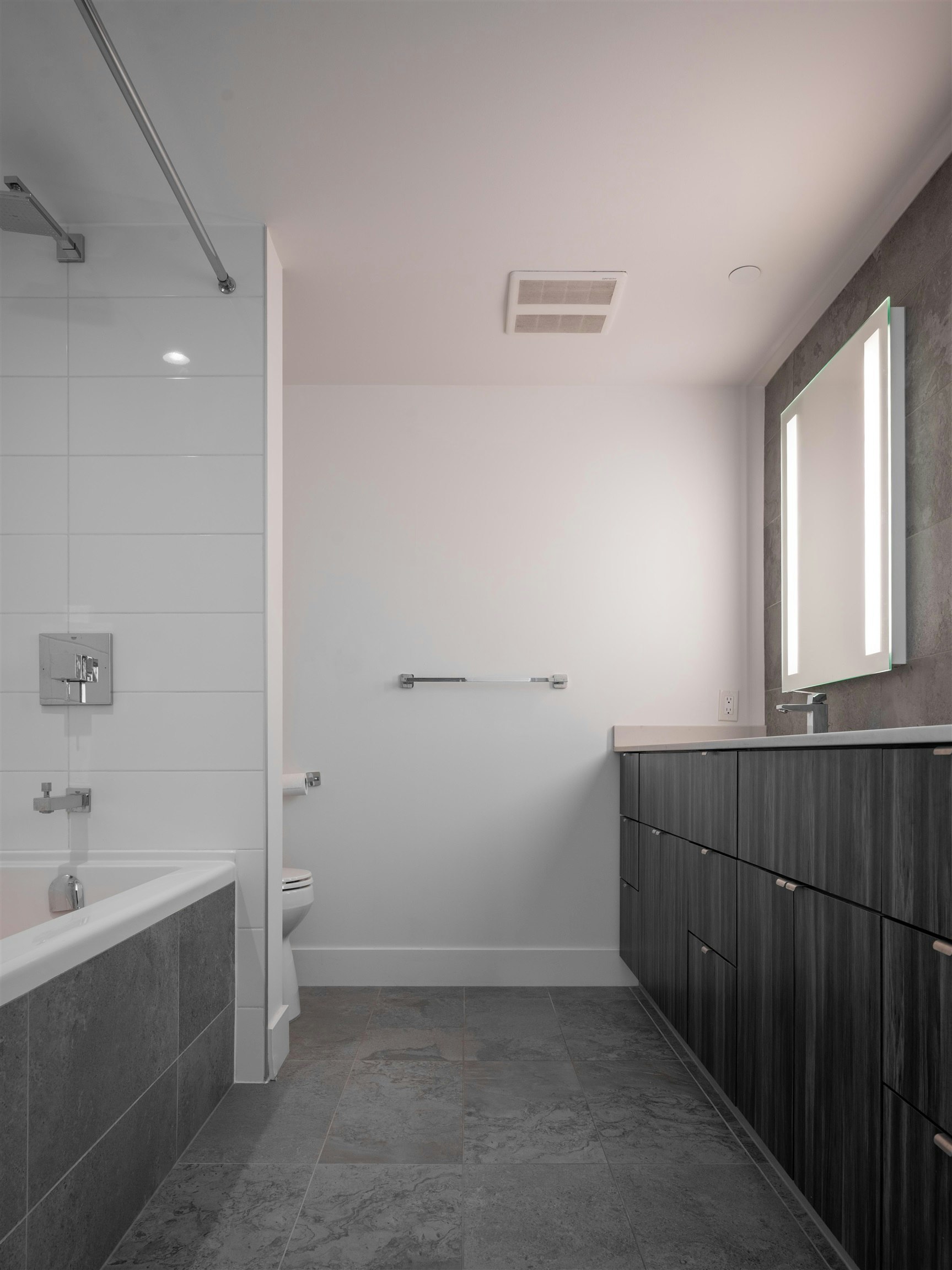 706-1788 Columbia Street, Vancouver, BC, V5Y 0L7 - 9