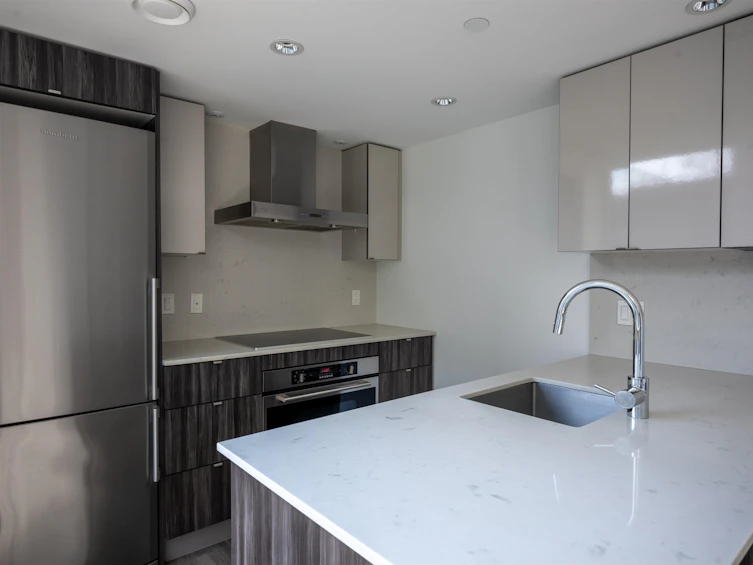 706-1788 Columbia Street, Vancouver, BC, V5Y 0L7 - 3