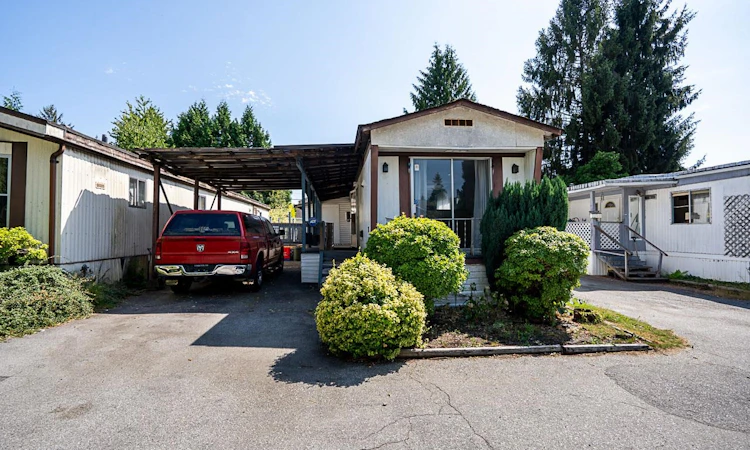 72-21163 Lougheed Highway