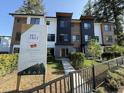 13-17538 100 Avenue Avenue - 2