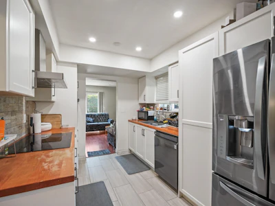 75-13880 74 Avenue - 3