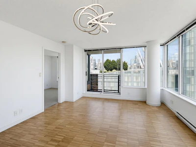 2508-33 Smithe Street - 4