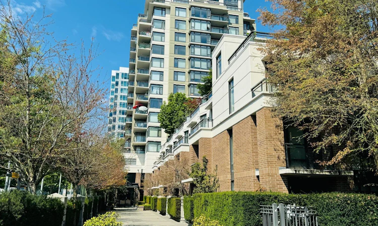 505-6351 Buswell Street