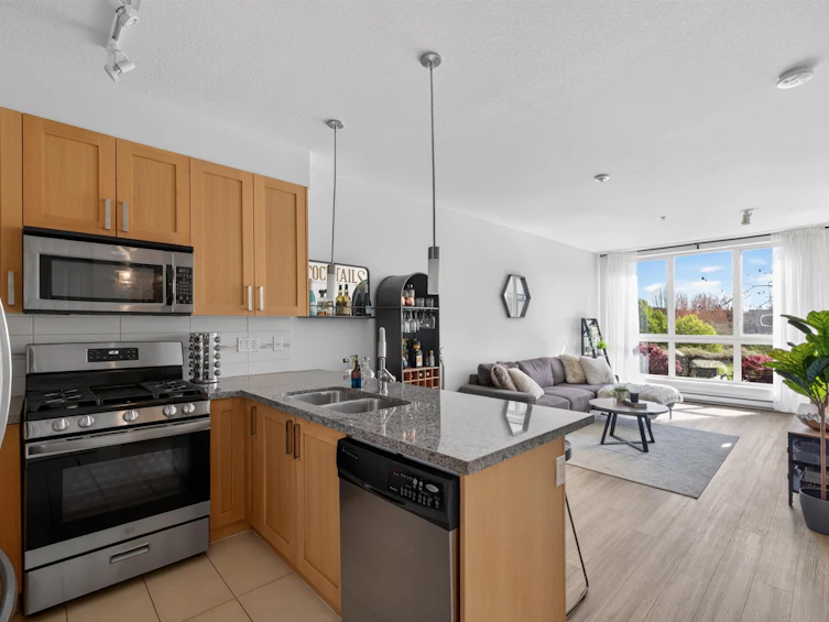 329-15918 26 Avenue, Surrey, BC, V3Z 5K3