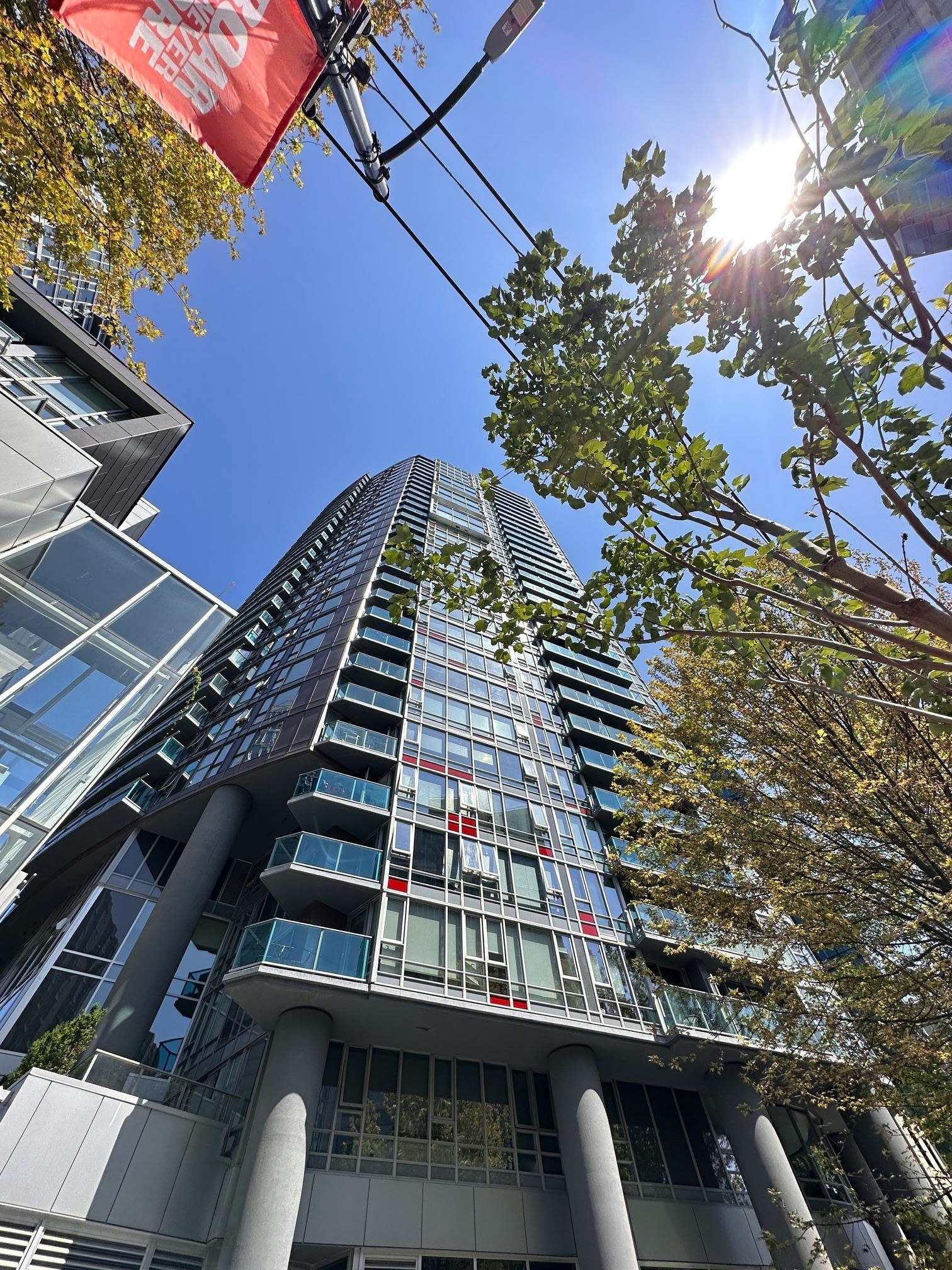 2108-233 Robson Street, Vancouver, BC, V6B 0E8 - 2