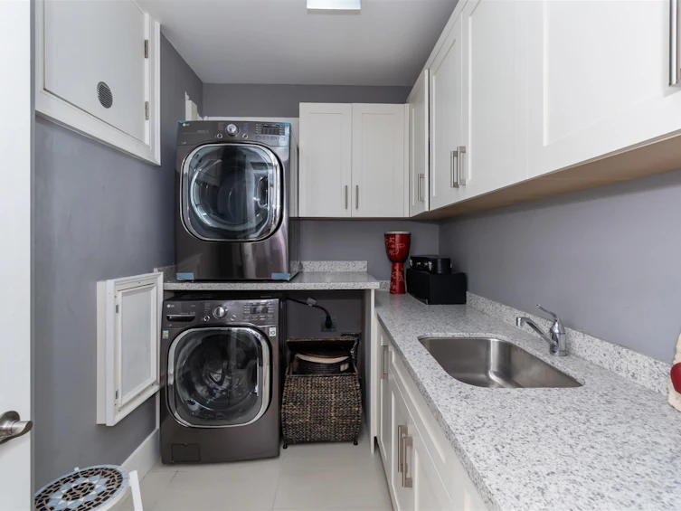 5578 Elizabeth Street, Vancouver, BC, V5Y 3J9 - 22