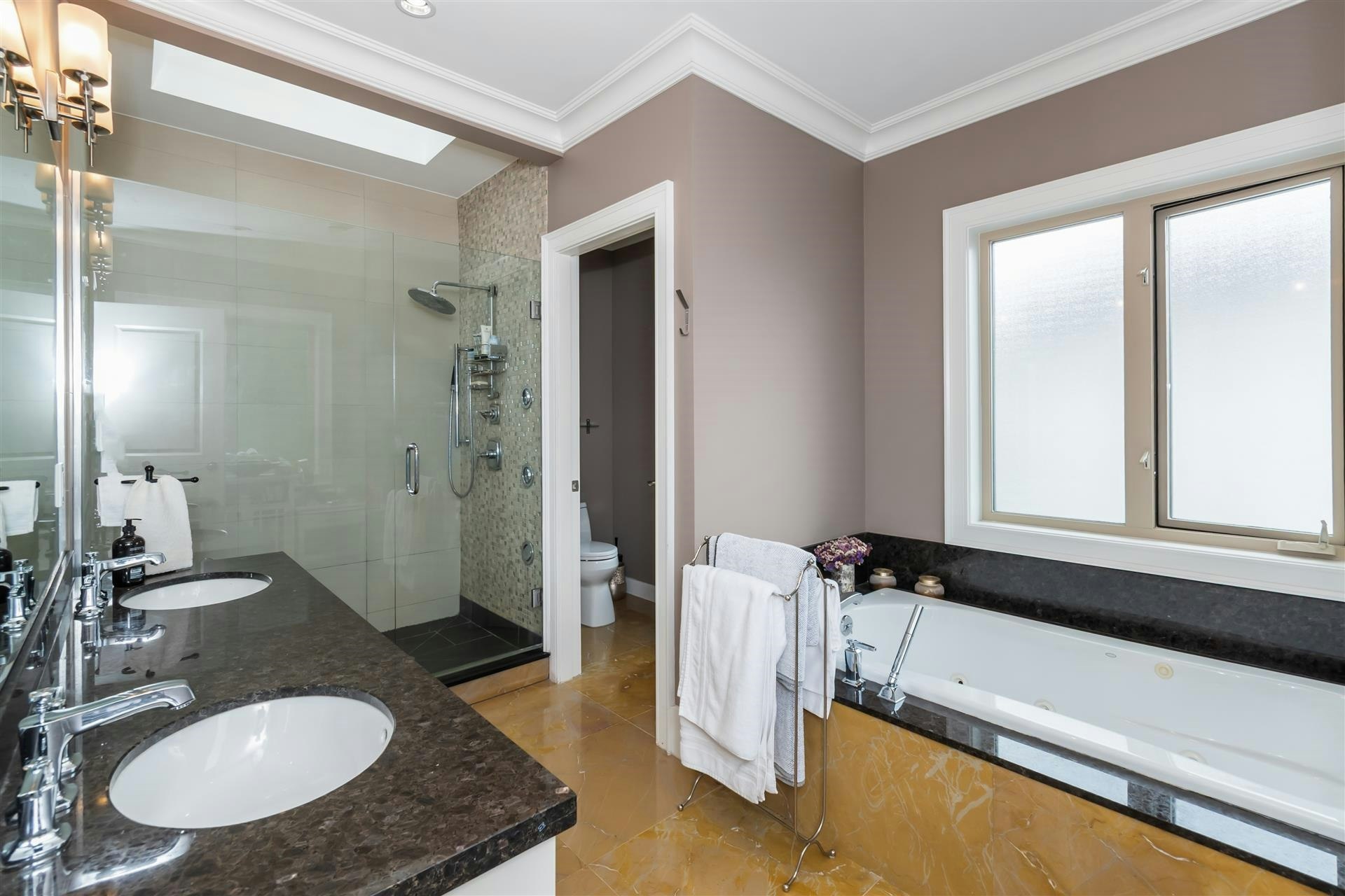 5578 Elizabeth Street, Vancouver, BC, V5Y 3J9 - 13