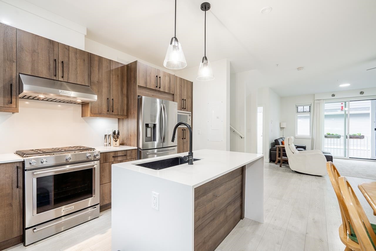 4-789 Ota Avenue, New Westminster, BC, V3M 0M7 - 11