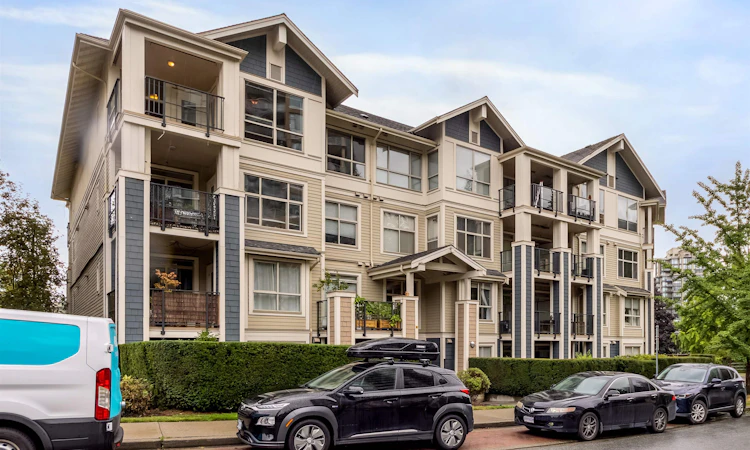 401-275 Ross Drive