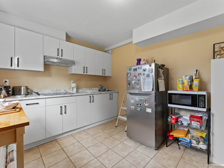 20445 Thorne Avenue, Maple Ridge, BC, V2X 8V1 - 6