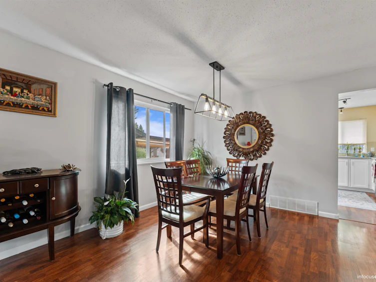 20445 Thorne Avenue, Maple Ridge, BC, V2X 8V1 - 13