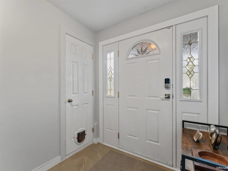 20445 Thorne Avenue, Maple Ridge, BC, V2X 8V1 - 11